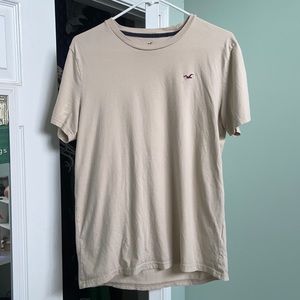 tan hollister t-shirt